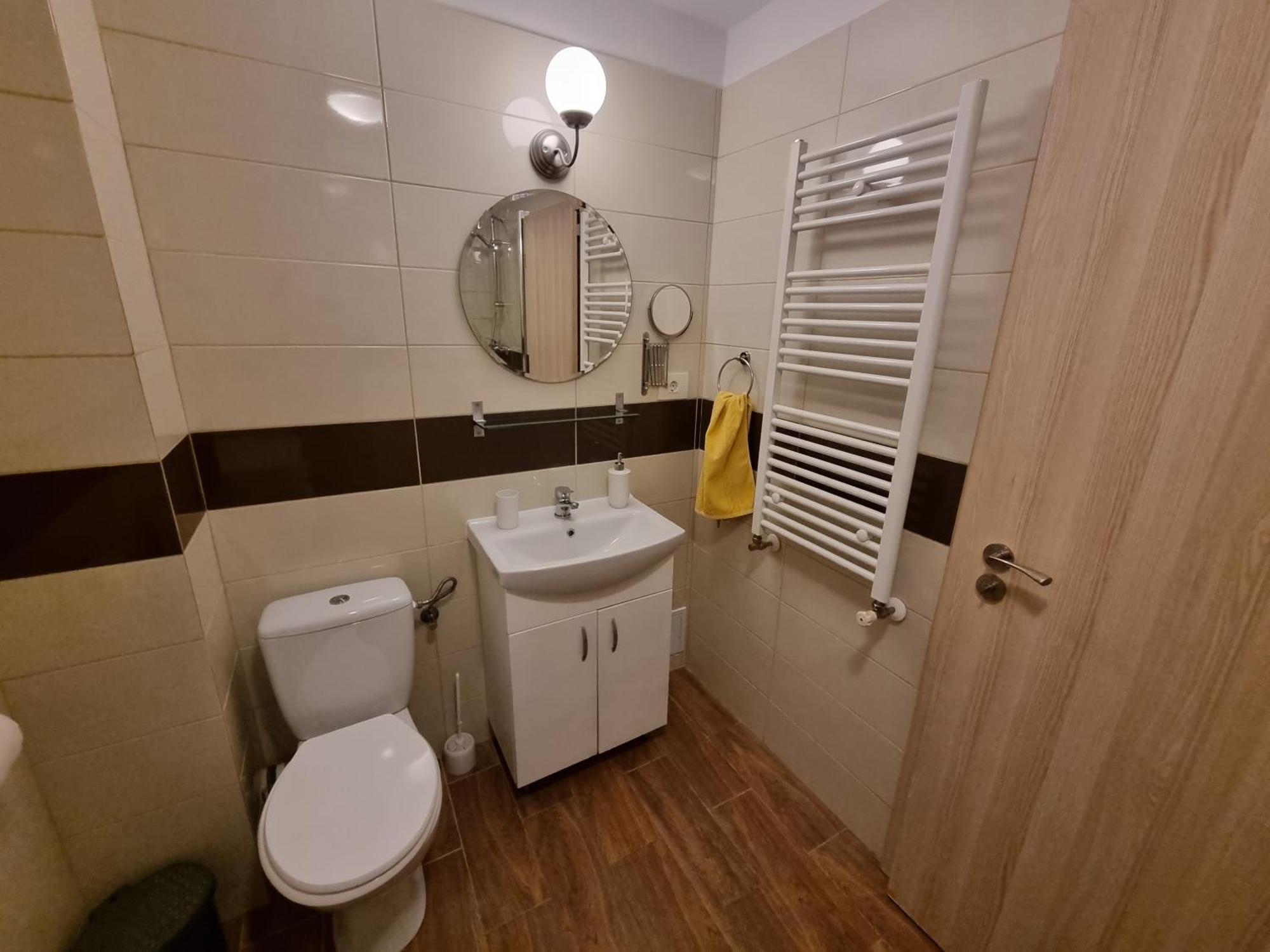 Avram Iancu Private With Ac